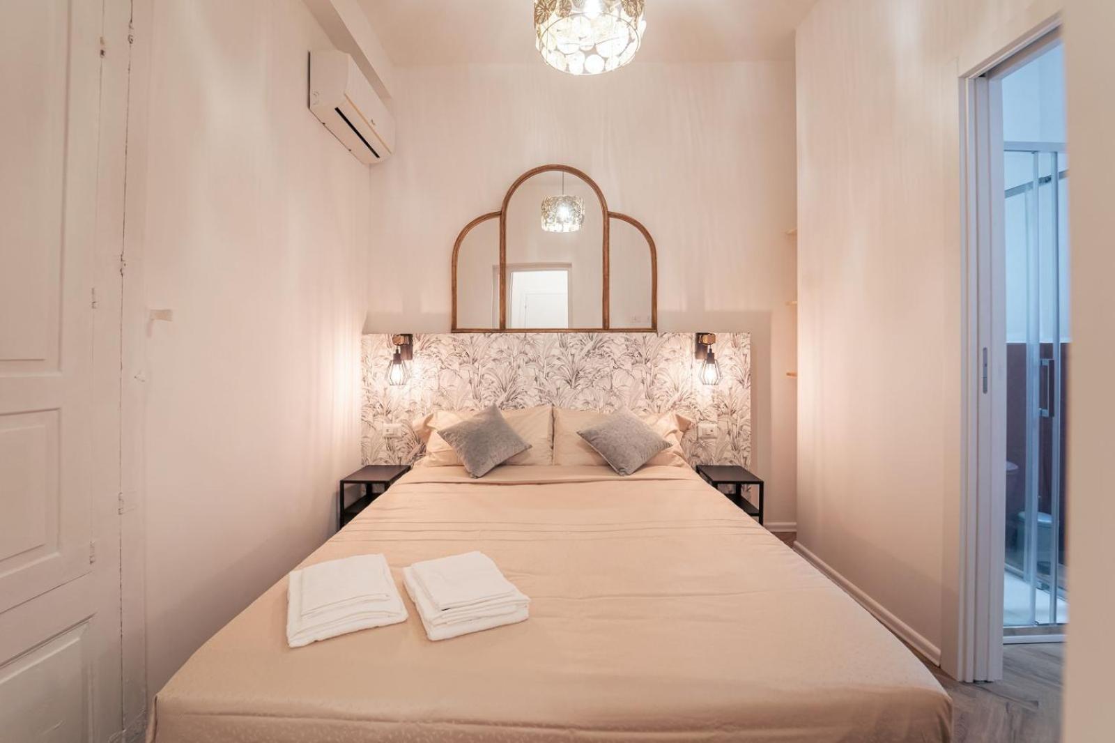 קטאניה Elegant Design Apartment In Historical City Center מראה חיצוני תמונה